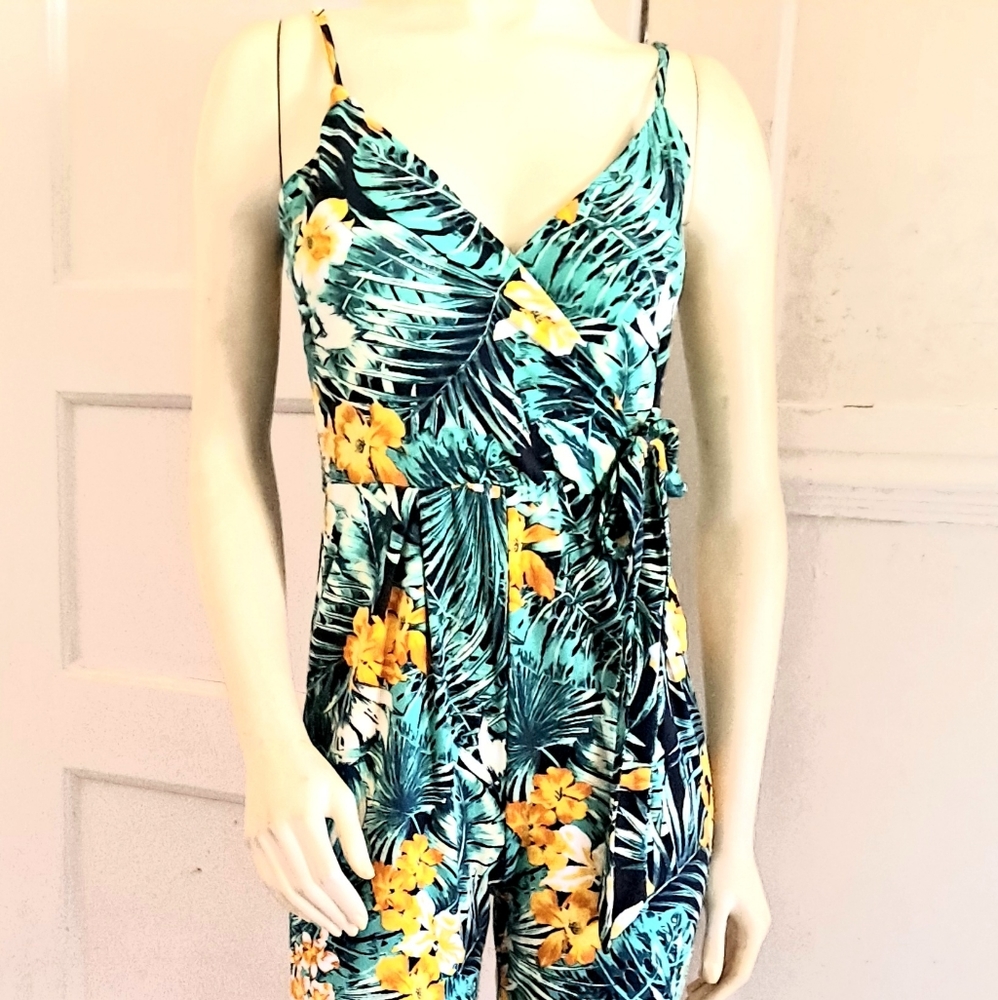 Green Hawaiin Print Women Jumpsuit